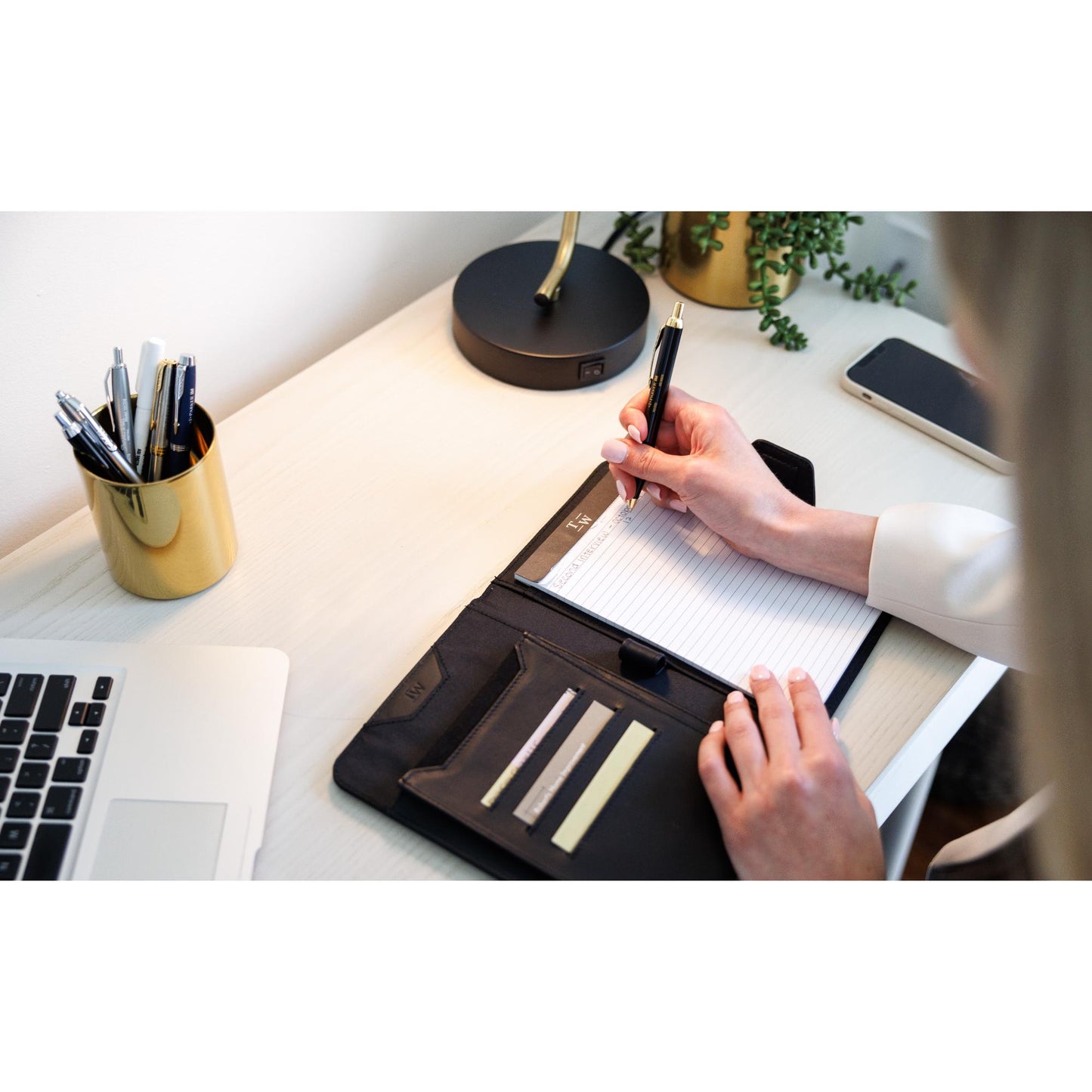 Black Travis & Wells® Envoy Junior Magnet Close Padfolio