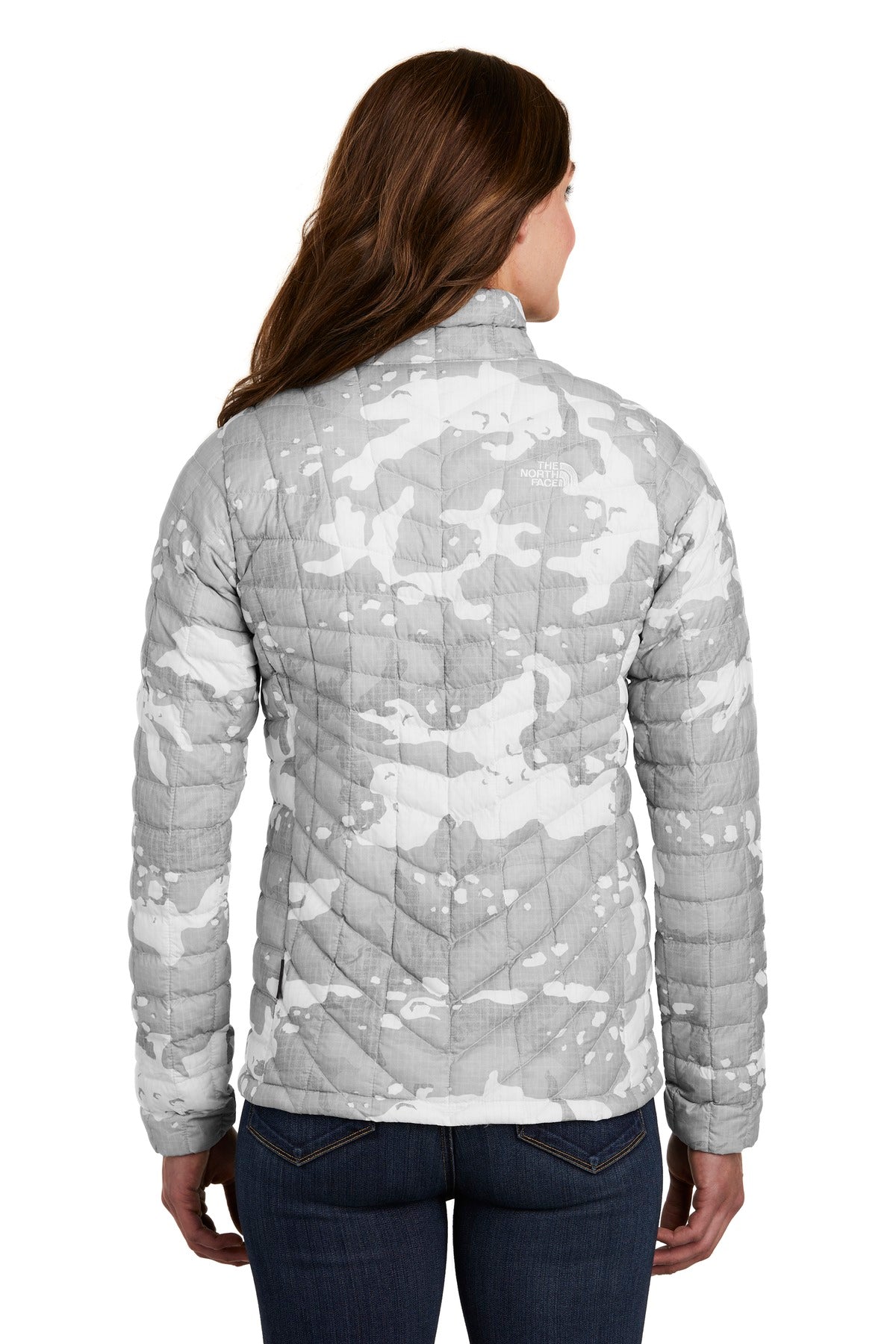 TNF White WChp The North Face Women's ThermoBall Trekker Jacket. NF0A3LHK