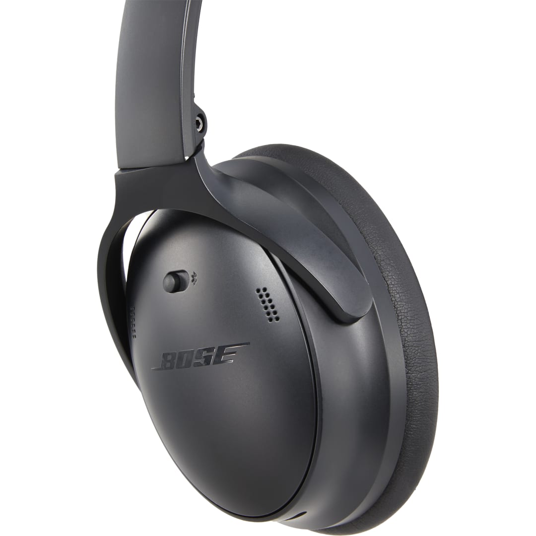 Front View of Black Bose QuietComfort Headphones
