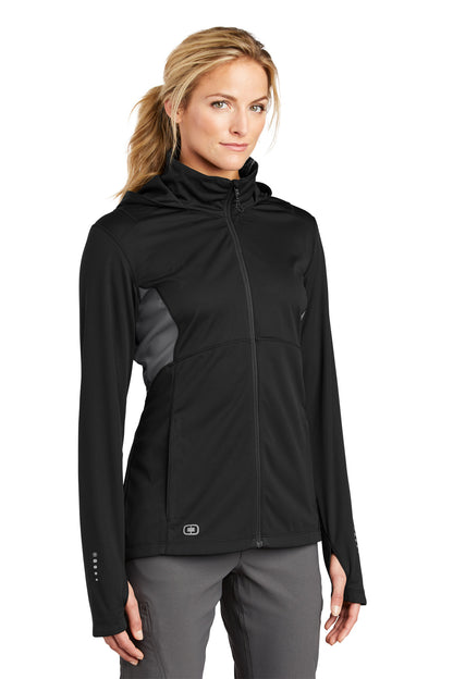 Blktp/Gear Gry OGIO Women's Pivot Soft Shell. LOE721