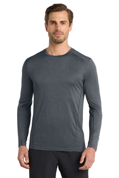 Front View of Gear Grey OGIO Long Sleeve Pulse Crew. OE321