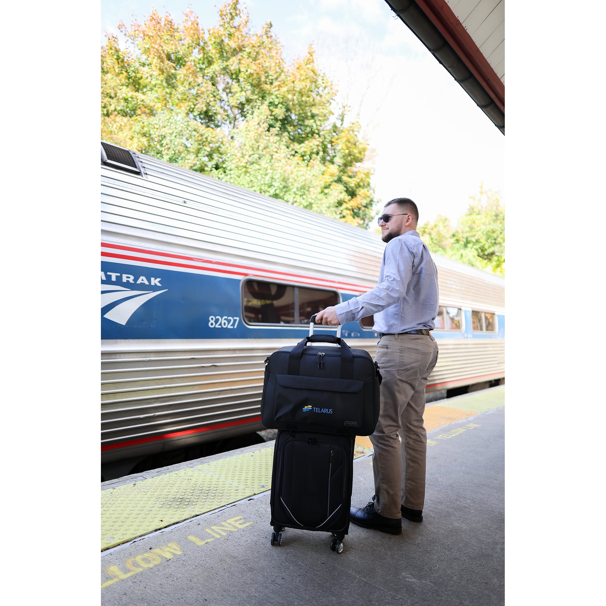 Black American Tourister® Embark Weekender
